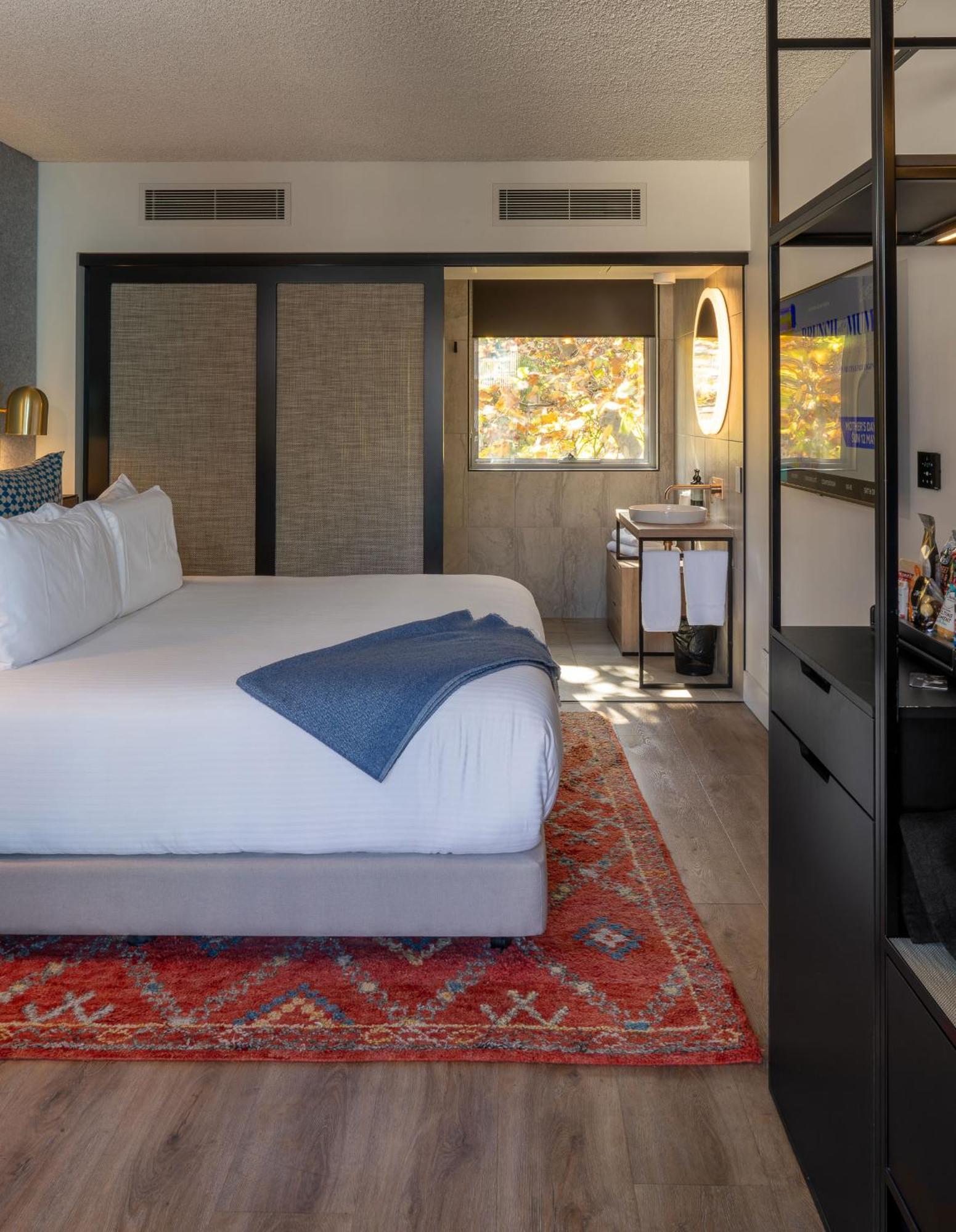 فندق زاجيمز هاوس ملبورن المظهر الخارجي الصورة A guest room at the Hotel Zags